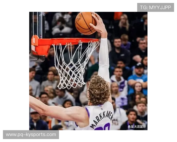 在季后赛对阵开拓者的比赛中，蒂伊多次用“铁壁”封堵对手关键上篮，成为球队“后防屏障”！